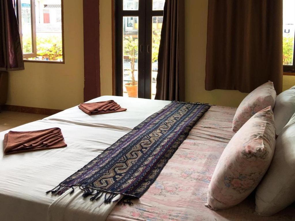 Sritrang Hotel Экстерьер фото